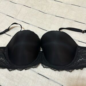 Like new Victoria Secret Bra size 38DD Demi Dream Angels